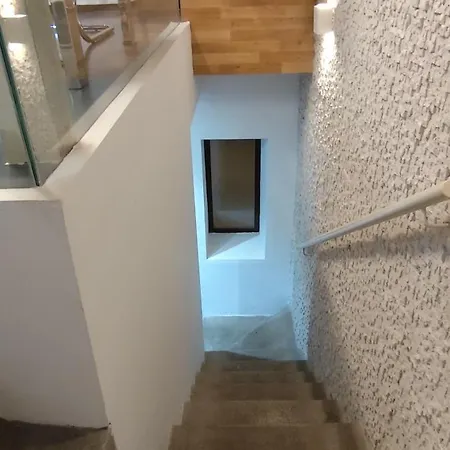 Center Design House *